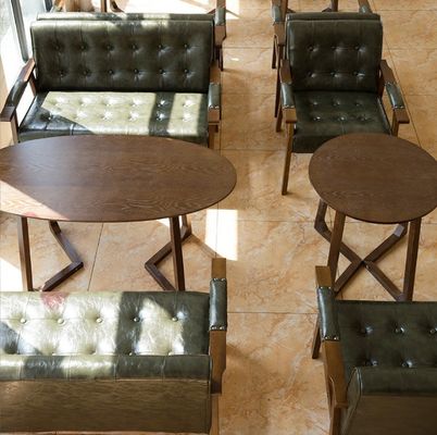 Moderne Holz PU Leder Cafe Sofa Stuhl italienischer Luxus Design Stil für Esszimmer Restaurant