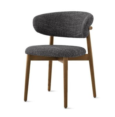 Polsterter nordischer moderner Speisesessel aus massivem Holz mit Nitrolacquer-Finixierung und Holzrestaurantstühle