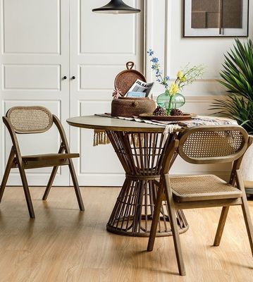 Allgemeine Wohnmöbel Festiger französischer moderner Stil Klappstuhl Rattan Rücken Massivholz Esszessel Klappstuhl