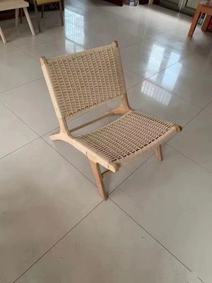 Unsere Holzmöbel Entspannungsstuhl in maßgeschneiderten Farben für unvergleichlichen Komfort