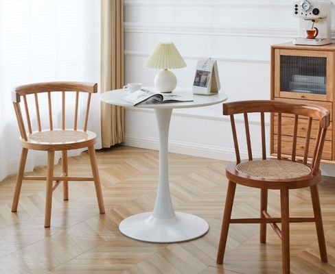 Esszimmermöbel im modernen nordischen Stil Deckelzimmer Rattan Holz Rückenstuhl mit Nitrolacquer Oberfläche