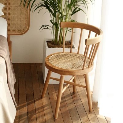 Esszimmermöbel im modernen nordischen Stil Deckelzimmer Rattan Holz Rückenstuhl mit Nitrolacquer Oberfläche