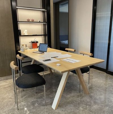 Holztisch aus Kiefernholz für das moderne Executive Office-Essen im Luxus-Sturdy-Stil