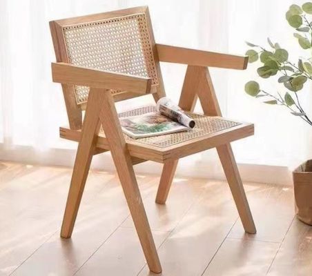 Schwarz/Nussholz Farbe Massivholz mit Rattan Stuhl für modernes Esszimmermöbel