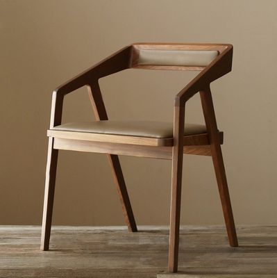 Hausmöbel Modernes nordisches Design Holz Esszimmerstuhl mit Massivholz und PU-Leder