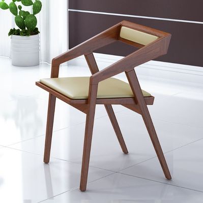 Hausmöbel Modernes nordisches Design Holz Esszimmerstuhl mit Massivholz und PU-Leder