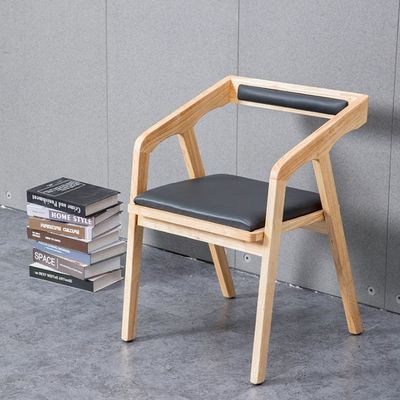 Hausmöbel Modernes nordisches Design Holz Esszimmerstuhl mit Massivholz und PU-Leder