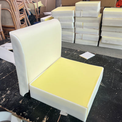 Stoffpolsterter Massivholzstuhl Nitrolacquer Finish Freizeitstuhl für das Wohnzimmer