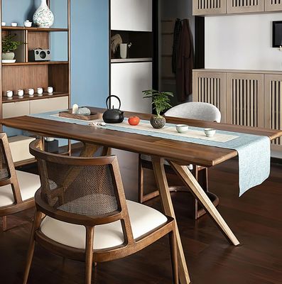 Moderne Holz-Esszimmermöbel für Hotels Luxusmoderne Rattan-Restaurantstühle