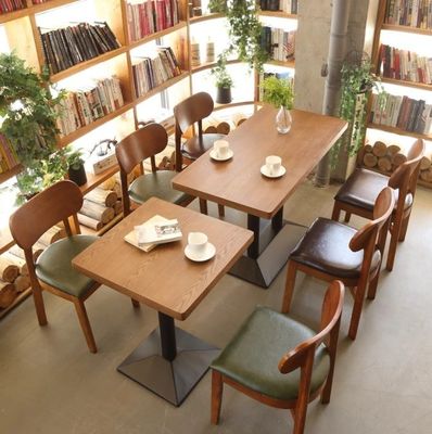 Hotelrestaurant Armlos Nordic Holz Esszimmerstuhl mit Gummiholzrahmen