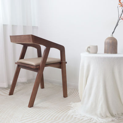 Nicht zusammengefaltet Modernes Esszimmer Holzstuhl Massivholzstühle für Restaurant mit natürlicher Farbe