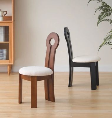 Hotelrestaurant Möbel Komfortable Massivholz Esszessel mit Stoffkissen W40*D47*H90CM