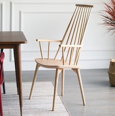 Anpassung Moderne Holz Armlehne Stoff Esszessel für Top-Quantität in Restaurants und Hotels