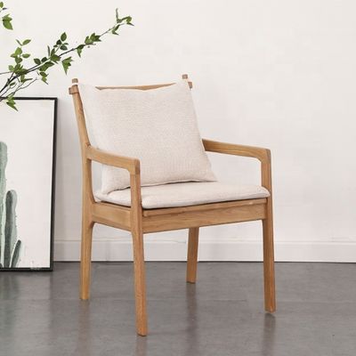Moderne Restaurant Hotel Stoff Polstered Holz Armlehne Esszessel mit Massivholzkonstruktion
