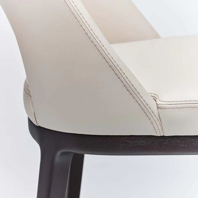 Customized Modern Design Massivholz PU Leder Esszimmer Armstuhl für Cafés und Restaurants 2023