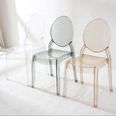 Moderne Stackbare Esszessel aus transparenten PC-Material für Stackbare im Hotel Cafe Wohnzimmer