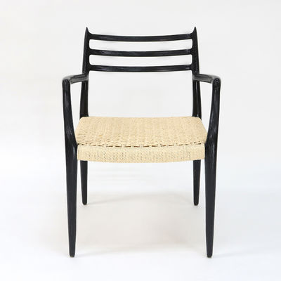 Moderne Esszessel Handgewebte Schnur Nitrolacquer Finale Massivholz mit Armlehne Modernes Design