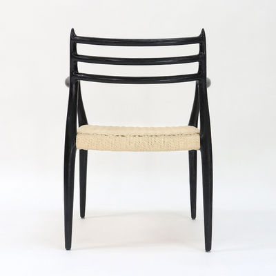 Moderne Esszessel Handgewebte Schnur Nitrolacquer Finale Massivholz mit Armlehne Modernes Design