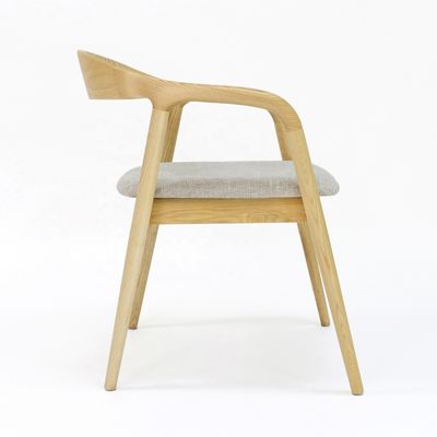 Einfacher Holzsessel Stoff Lounge Restaurant Nordic Holz Speisen Kaffee Tee Freizeitstühle Massivholz Speisesessel OEM/ODM