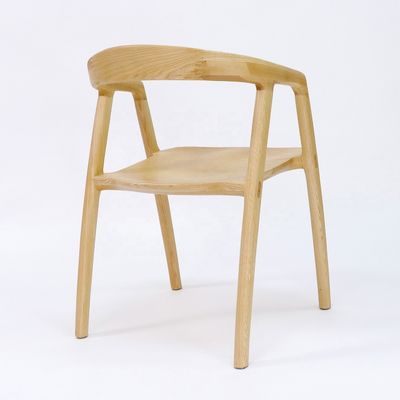 Moderne nordische Restaurantstil Holzlehnstuhl Design Massivasche Holz Esszessel mit Möbeln und Postverpackung