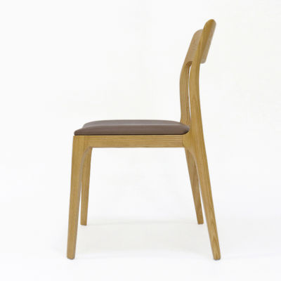 Nordic Moderne Speisesaal Massivholzrahmen Leder Speisestuhl Stapelstuhl zeitloses und klassisches Design