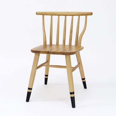 Natürliche Walnuss-Vintage-Holz-Klassiker maßgeschneiderte Massivholz-Esstuhl für Restaurant W41.5*D48*H76CM