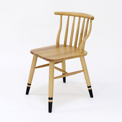 Natürliche Walnuss-Vintage-Holz-Klassiker maßgeschneiderte Massivholz-Esstuhl für Restaurant W41.5*D48*H76CM