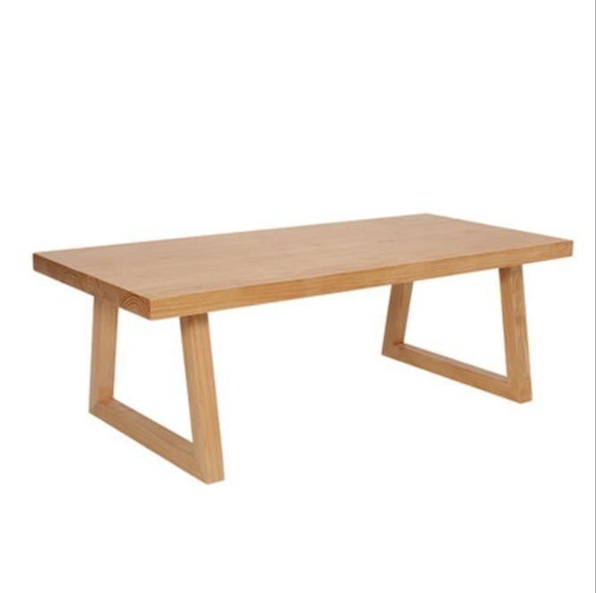 Bürogebäude Nordic Art Assurance Maßgeschneiderter Esstisch aus Massivholz für professionelles und modernes Design