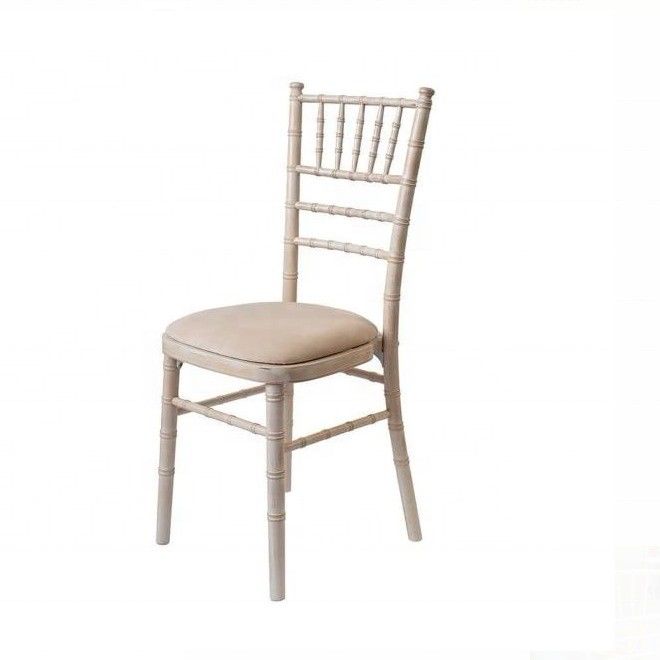 Home Möbel Postverpackung Weiß Wasch Chiavari Stühle Holz Hochzeit Hotel Bankett Stapelstuhl mit abnehmbarem Kissen