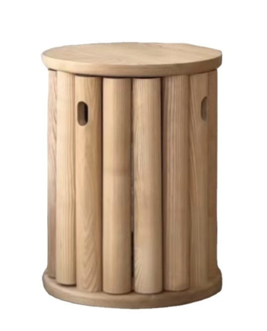 Auf stapelbarer Stuhl aus rotem Eichenholz Einfach gestalteter Stuhl aus massivem Holz für Esszimmermöbel