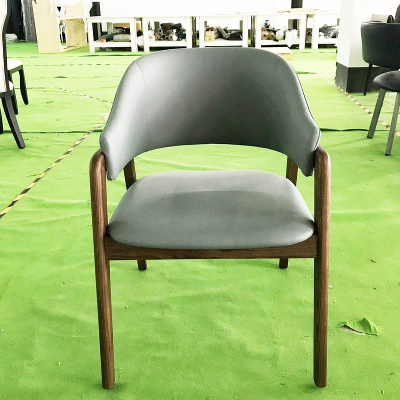 Moderne Möbelstühle für Restaurants und Hotels aus Massivholz