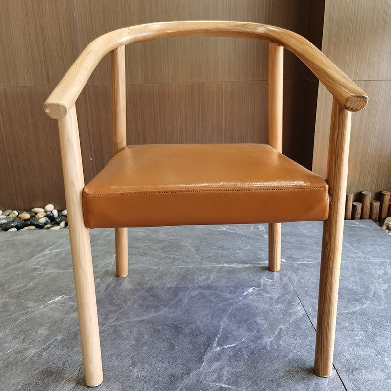 Nordeuropäische Massivholz-PU-Lederpolster Esszimmerstuhl für Restaurant